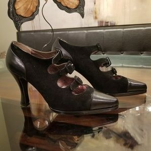 Anne Klein Vintage Black Buckle Front Shoe